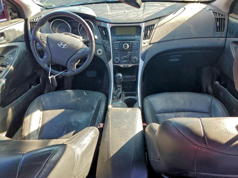 Photo 8 from auction – 2011 HYUNDAI SONATA SE with VIN 5NPEC4AC8BH038952