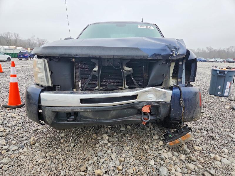 Photo 5 from auction – 2011 CHEVROLET SILVERADO with VIN 1GCRKSEA3BZ438475