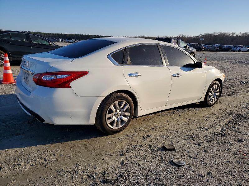 Photo 3 from auction – 2016 NISSAN ALTIMA 2.5 with VIN 1N4AL3APXGC240177