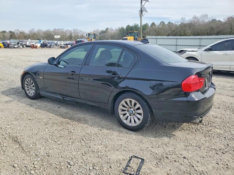 Photo 2 from auction – 2009 BMW 328 with VIN WBAPH77579NL83403