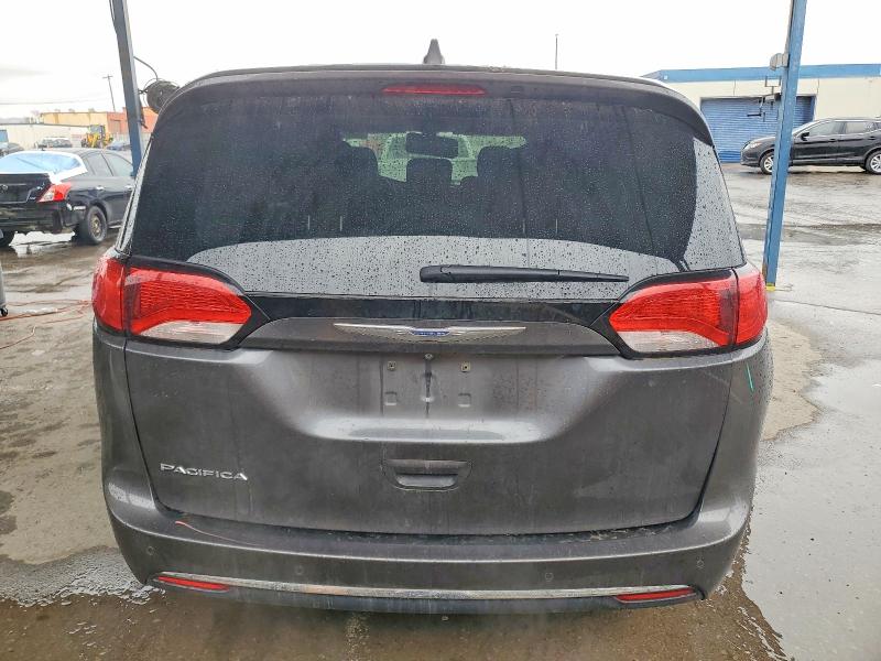 Photo 6 from auction – 2018 CHRYSLER PACIFICA with VIN 2C4RC1FG4JR118049