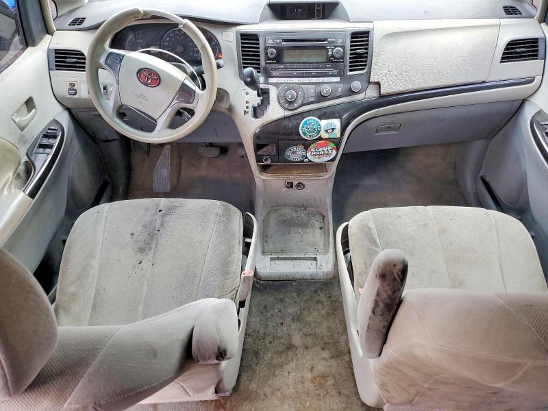 Photo 8 from auction – 2011 TOYOTA SIENNA with VIN 5TDZK3DC4BS129544
