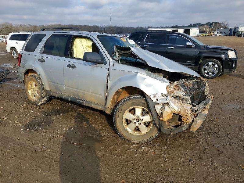 Photo 4 from auction – 2009 FORD ESCAPE XLT with VIN 1FMCU03709KA86403