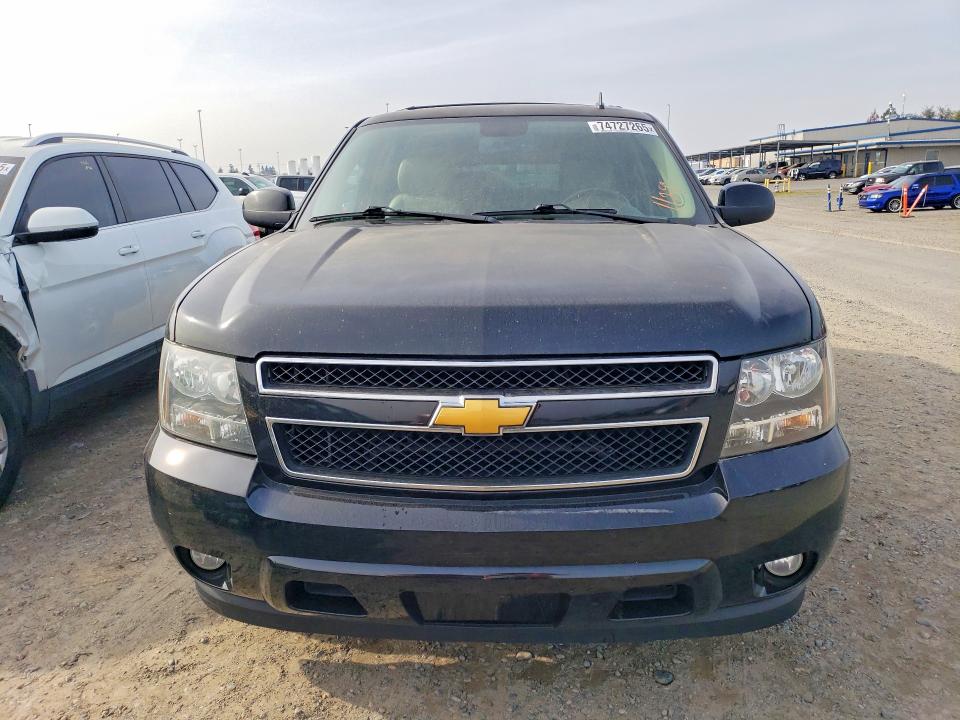 Photo 5 from auction – 2014 CHEVROLET SUBURBAN with VIN 1GNSCJE05ER237799