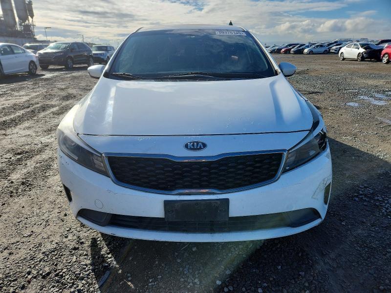 Photo 5 from auction – 2017 KIA FORTE LX with VIN 3KPFK4A70HE078823