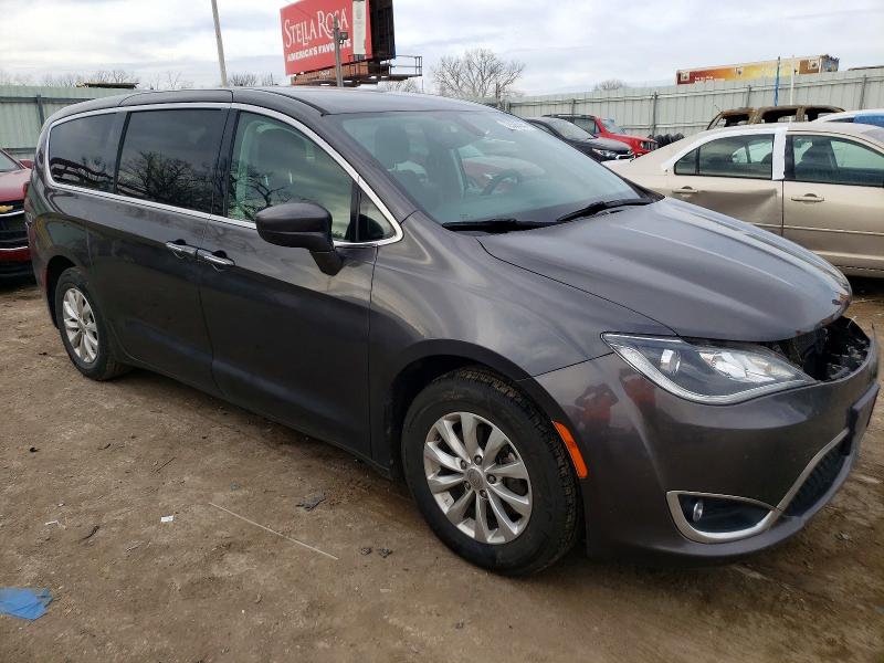 Photo 4 from auction – 2018 CHRYSLER PACIFICA T with VIN 2C4RC1FG2JR278897