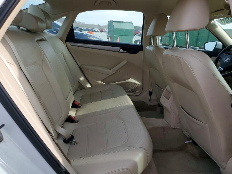 Photo 10 from auction – 2015 VOLKSWAGEN PASSAT with VIN 1VWAS7A36FC115545