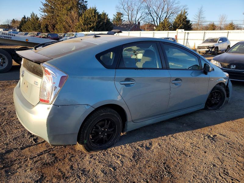Photo 3 from auction – 2015 TOYOTA PRIUS with VIN JTDKN3DU4F1972728
