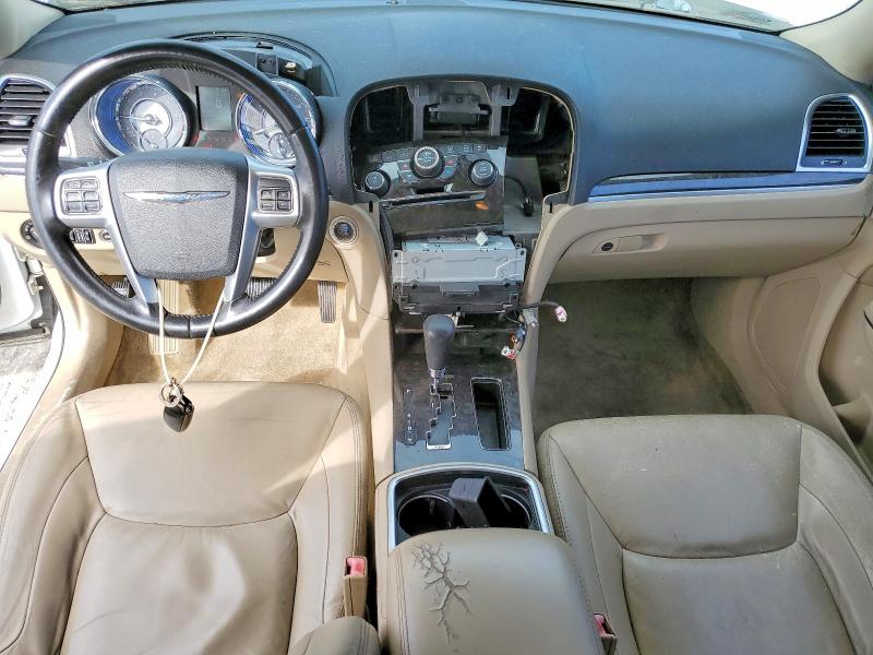Photo 8 from auction – 2011 CHRYSLER 300 LIMITE with VIN 2C3CA5CGXBH533654