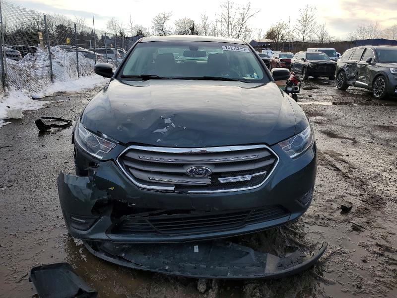 Photo 5 from auction – 2016 FORD TAURUS SEL with VIN 1FAHP2E86GG138626