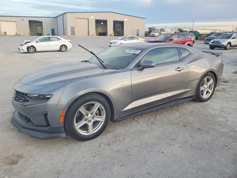 CHEVROLET CAMARO LS 2019 with VIN 1G1FB1RX0K0138630 - Photo from auction