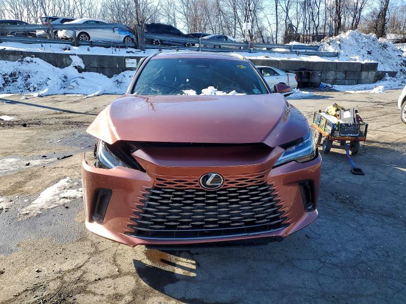 Photo 5 from auction – 2023 LEXUS RX with VIN 2T2BAMCA2PC010817