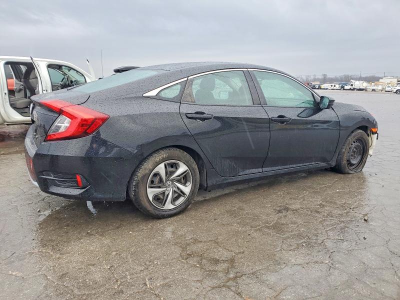 Photo 3 from auction – 2019 HONDA CIVIC with VIN 19XFC2F69KE019049