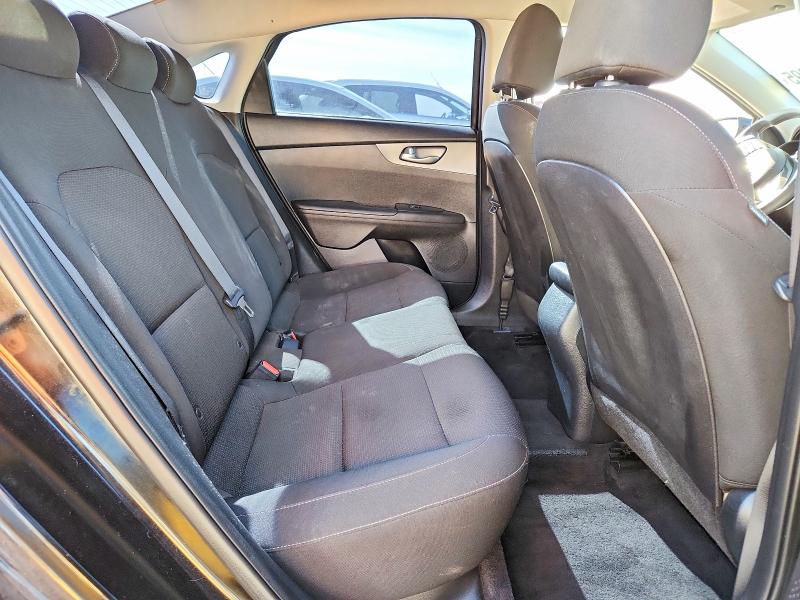Photo 10 from auction – 2021 KIA FORTE FE with VIN 3KPF24AD6ME289993