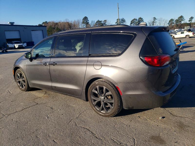 Photo 2 from auction – 2020 CHRYSLER PACIFICA with VIN 2C4RC1BG1LR233054