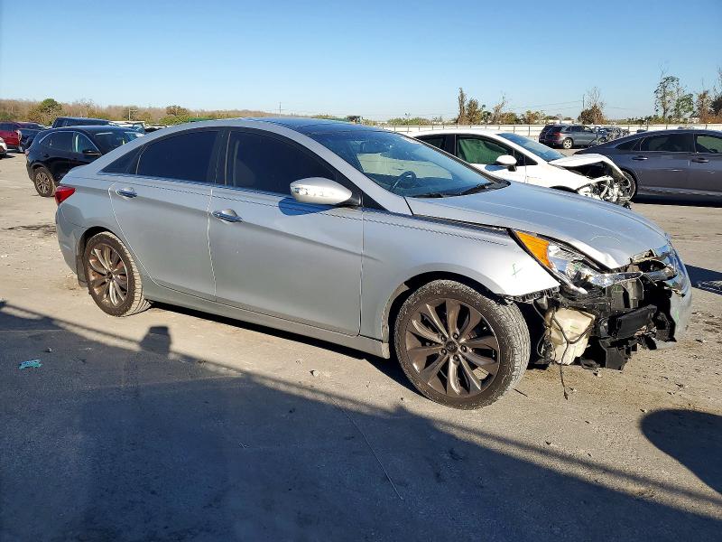 Photo 4 from auction – 2012 HYUNDAI SONATA SE with VIN 5NPEC4AB1CH499421