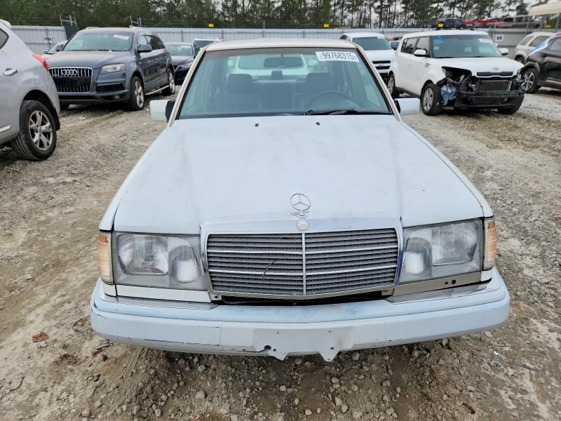 Photo 5 from auction – 1994 MERCEDES-BENZ E 320 with VIN WDBEA32EXRC038357