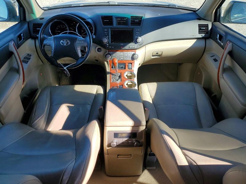 Photo 8 from auction – 2010 TOYOTA HIGHLANDER with VIN 5TDDK3EH1AS024642