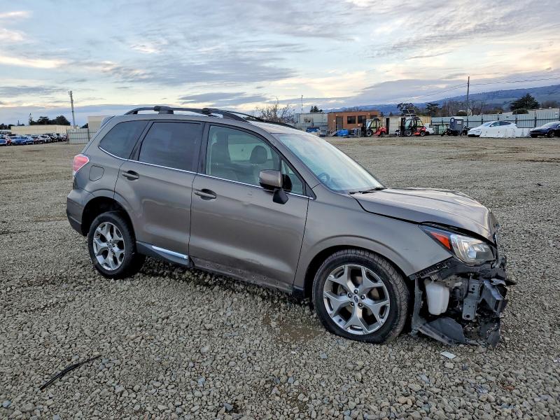 Photo 4 from auction – 2018 SUBARU FORESTER 2 with VIN JF2SJAWC2JH553914