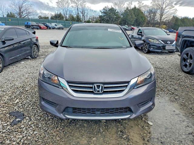 Photo 5 from auction – 2015 HONDA ACCORD with VIN 1HGCR2F35FA001732