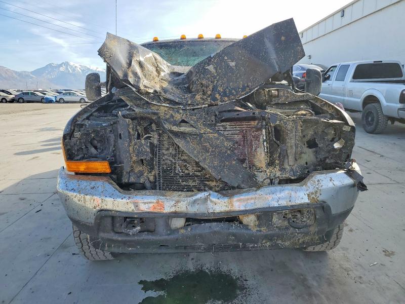 Photo 5 from auction – 2001 FORD F250 with VIN 1FTNX21F11EB56987
