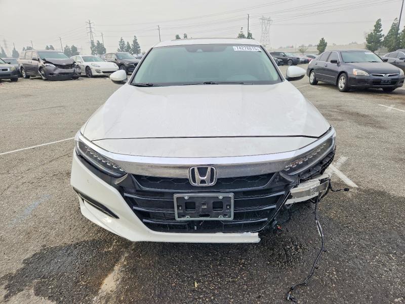 Photo 5 from auction – 2018 HONDA ACCORD with VIN 1HGCV1F95JA059696