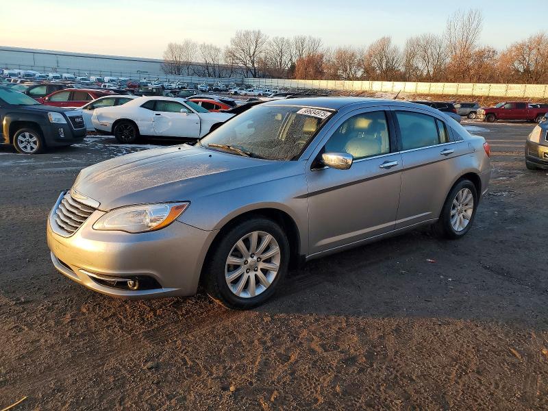 CHRYSLER 200 LIMITE 2014 with VIN 1C3CCBCG7EN172887 - Photo from auction