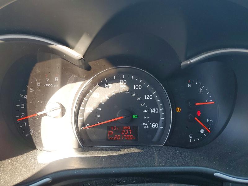 Photo 9 from auction – 2015 KIA SORENTO LX with VIN 5XYKT3A61FG622808
