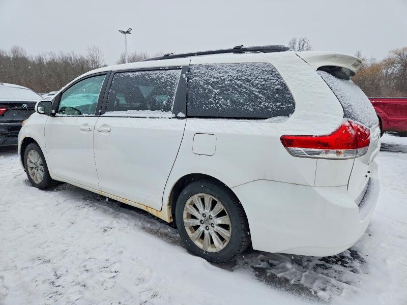 Photo 2 from auction – 2012 TOYOTA SIENNA LE with VIN 5TDJK3DC8CS039988