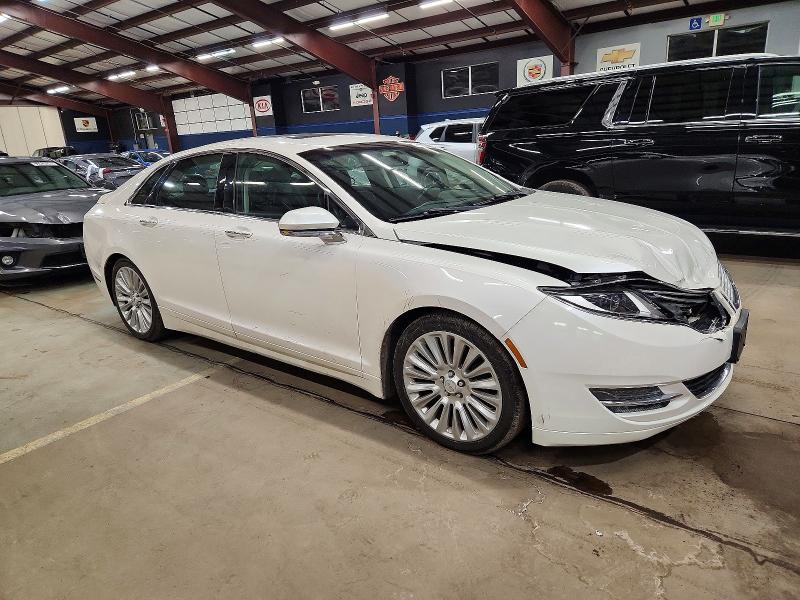 Photo 4 from auction – 2016 LINCOLN MKZ with VIN 3LN6L2J94GR604845