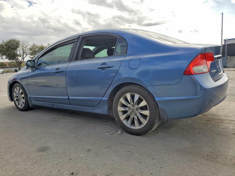 Photo 2 from auction – 2010 HONDA CIVIC EX with VIN 19XFA1F87AE068119
