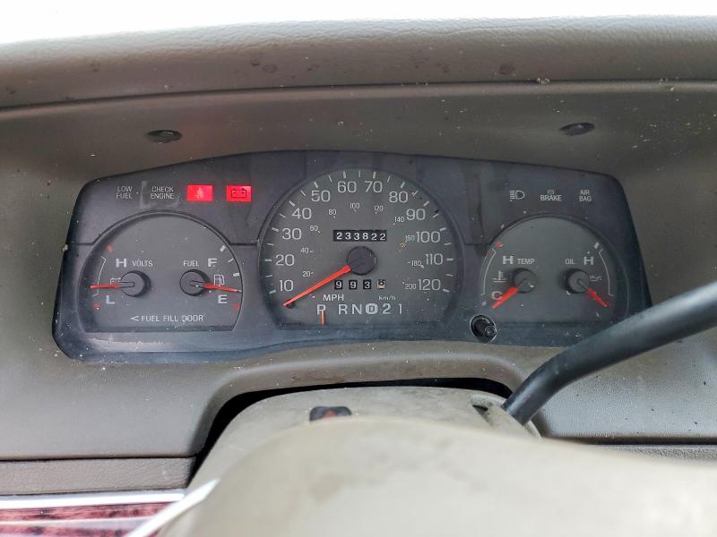 Photo 9 from auction – 2000 MERCURY GRAND MARQ with VIN 2MEFM74W7YX634651