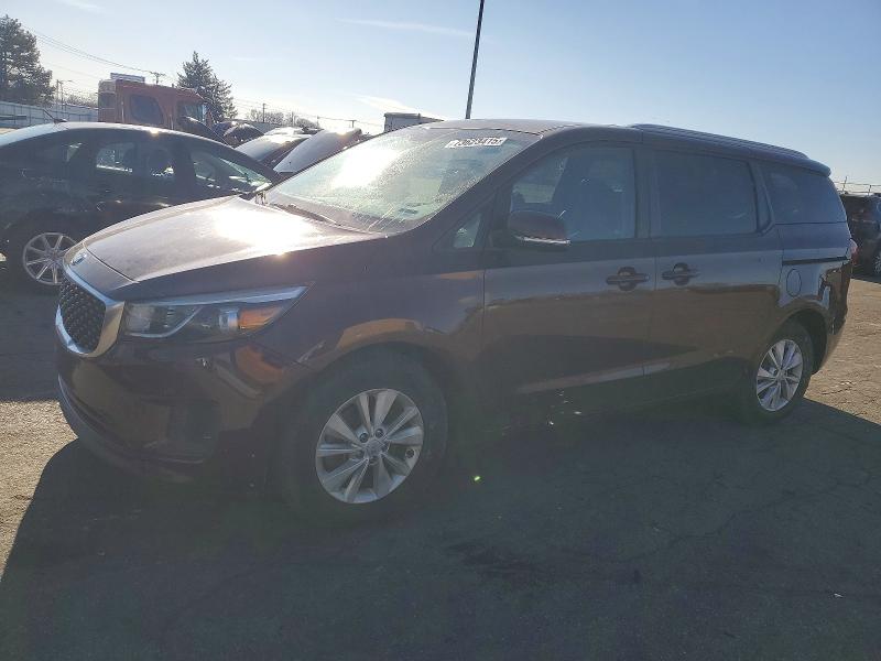 KIA SEDONA LX 2017 with VIN KNDMB5C13H6330463 - Photo from auction
