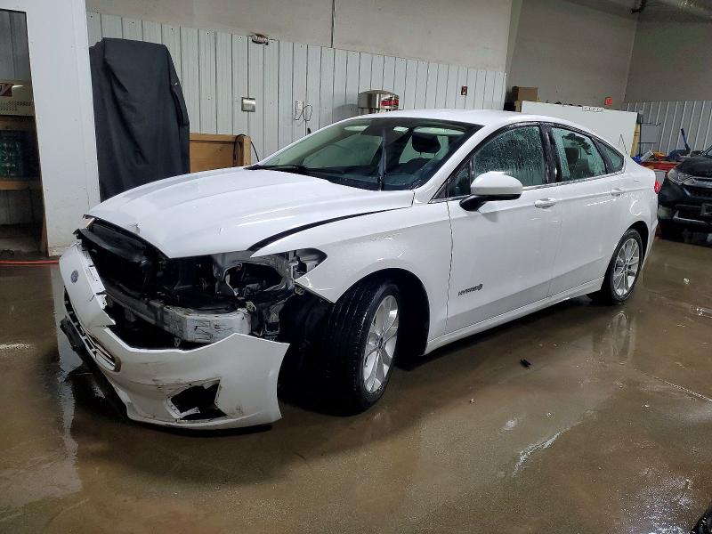 FORD FUSION SE 2019 with VIN 3FA6P0LU6KR257113 - Photo from auction
