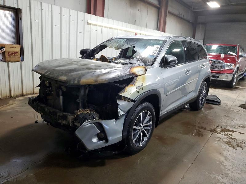 TOYOTA HIGHLANDER 2019 with VIN 5TDJZRFH3KS612432 - Photo from auction