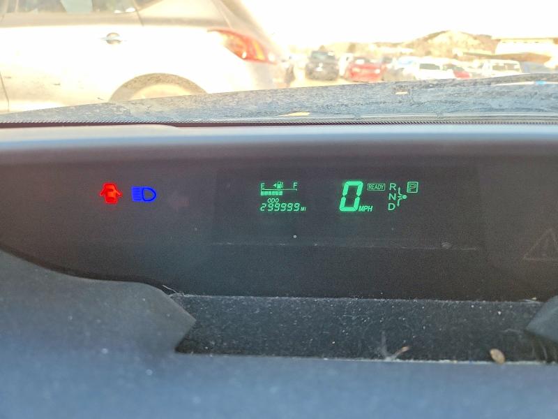 Photo 9 from auction – 2005 TOYOTA PRIUS with VIN JTDKB20U157019365
