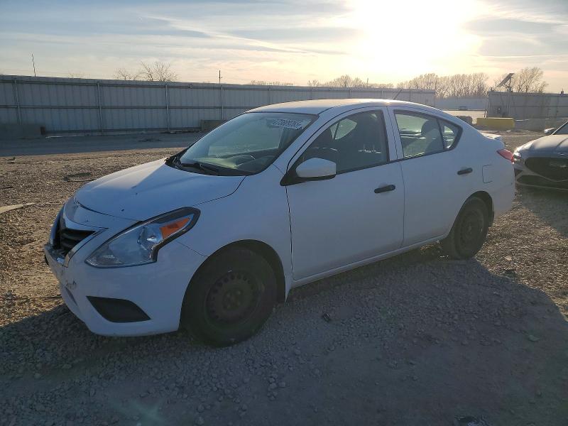 NISSAN VERSA S 2018 with VIN 3N1CN7AP3JL810295 - Photo from auction