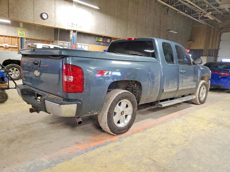 Photo 3 from auction – 2010 CHEVROLET SILVERADO with VIN 1GCSKTE36AZ128103