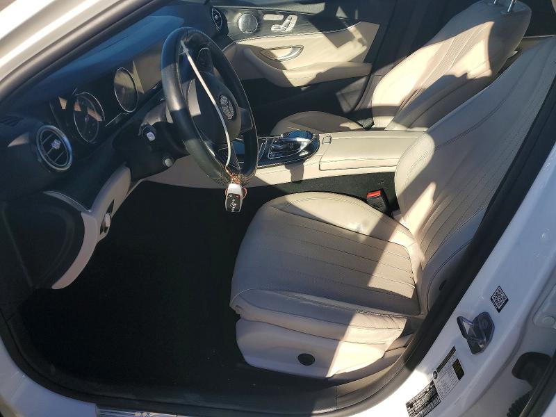Photo 7 from auction – 2017 MERCEDES-BENZ E 300 4MAT with VIN WDDZF4KB0HA137589
