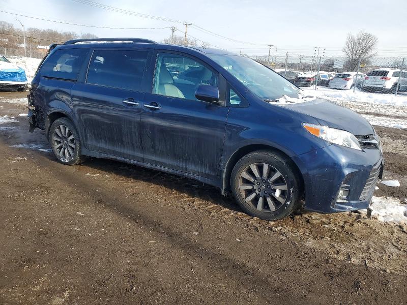 Photo 4 from auction – 2018 TOYOTA SIENNA XLE with VIN 5TDDZ3DC8JS196832