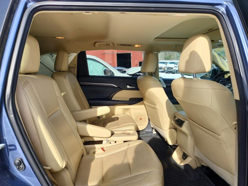 Photo 11 from auction – 2014 TOYOTA HIGHLANDER with VIN 5TDDKRFH0ES036871