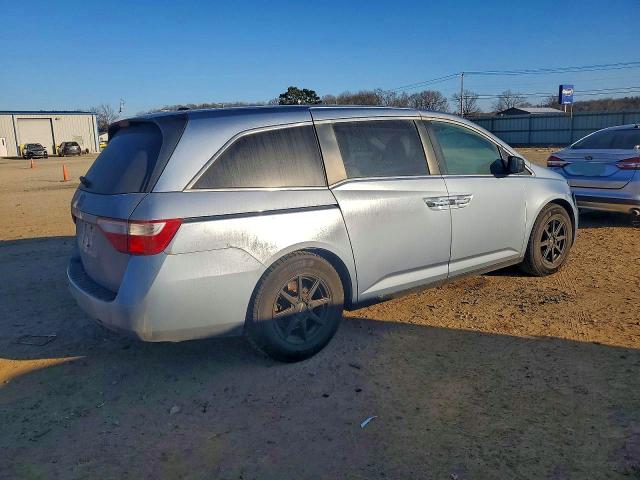 Photo 3 from auction – 2013 HONDA ODYSSEY EX with VIN 5FNRL5H69DB089661