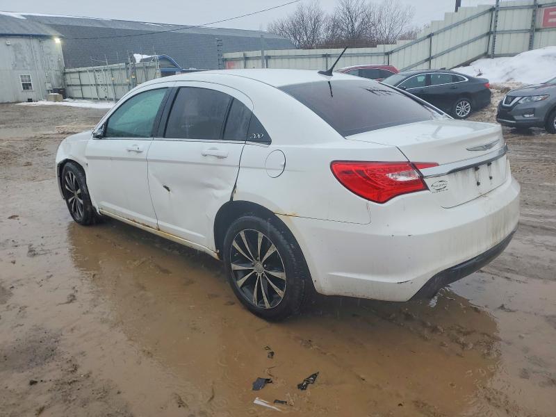 Photo 2 from auction – 2014 CHRYSLER 200 with VIN 1C3CCBCG3EN157724