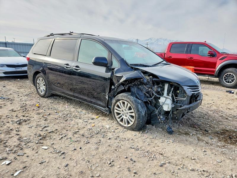 Photo 4 from auction – 2015 TOYOTA SIENNA XLE with VIN 5TDYK3DC3FS595676