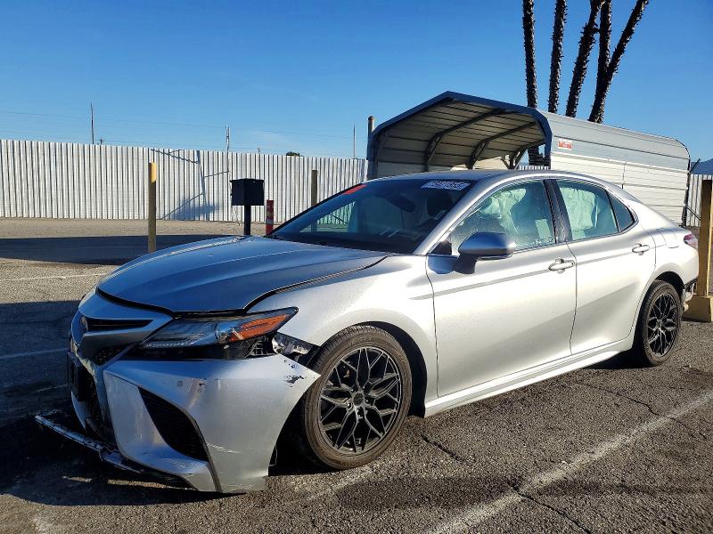 TOYOTA CAMRY 2018 with VIN 4T1B61HK0JU097564 - Photo from auction