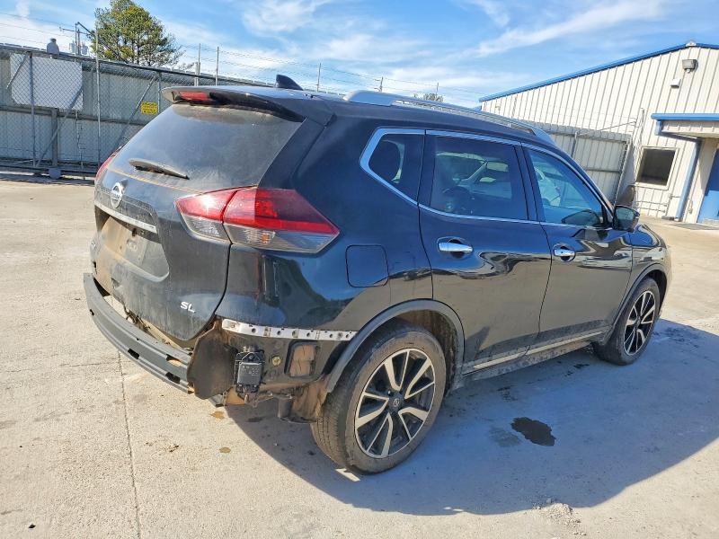 Photo 3 from auction – 2019 NISSAN ROGUE S with VIN 5N1AT2MT5KC813830