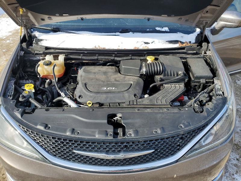 Photo 12 from auction – 2017 CHRYSLER PACIFICA with VIN 2C4RC1EG5HR796787