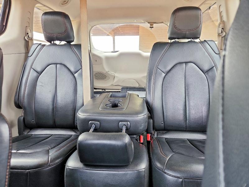 Photo 10 from auction – 2017 CHRYSLER PACIFICA T with VIN 2C4RC1EG0HR519268