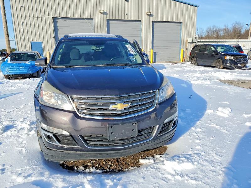 Photo 5 from auction – 2017 CHEVROLET TRAVERSE with VIN 1GNKRGKDXHJ204017
