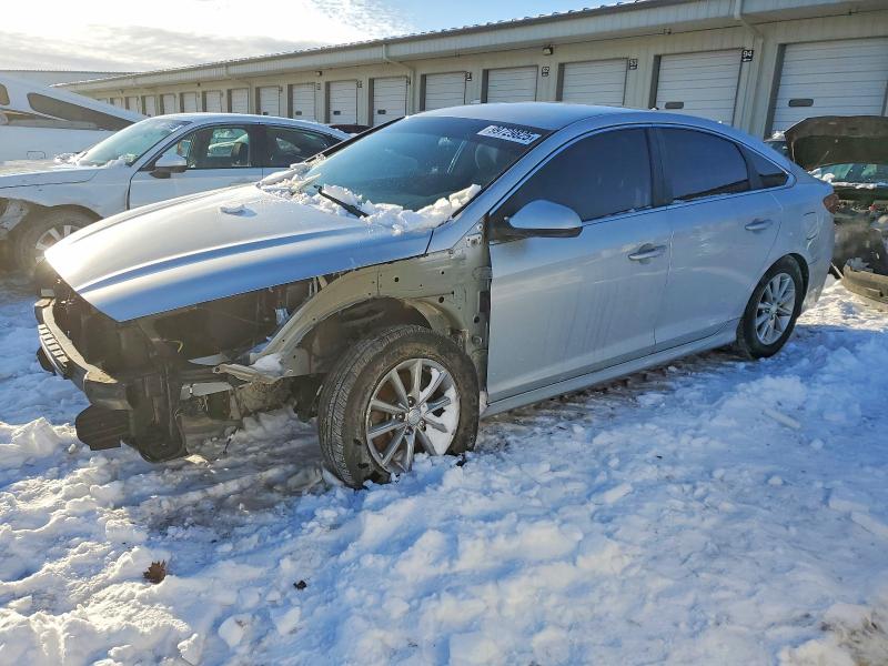 HYUNDAI SONATA 2018 with VIN 5NPE24AF2JH605815 - Photo from auction